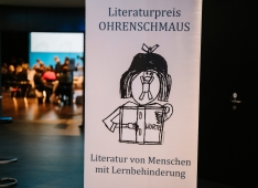 WIEN, ÖSTERREICH - MÄRZ 22, 2021: Preisverleihung des Literaturpreises Ohrenschmaus 2020 im Studio44 in Wien.